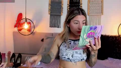 anny_stan online show from 02.20.25