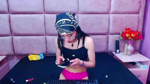 Anny online show from 12.20.24
