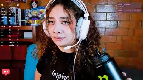 Snapshot of annycolin chatting on 10.10.25 Anny  IG online show from 10.10.25