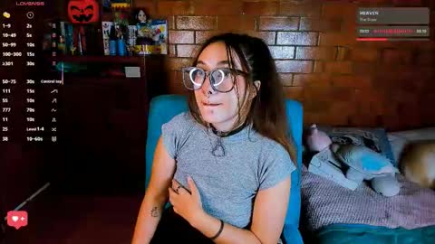 Snapshot of annycolin chatting on 10.24.25 Anny  IG online show from 10.24.25