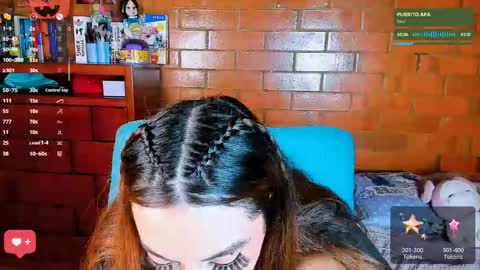 Snapshot of annycolin chatting on 10.25.25 Anny  IG online show from 10.25.25