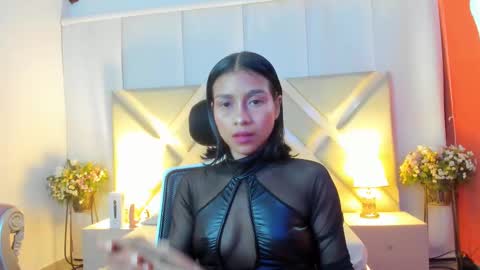 Snapshot of annylittle_ chatting on 10.24.25 LittleSunny  My schedule 1400 - 2200 GMT -5 online show from 10.24.25