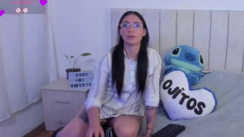 Anny online show from 12.22.25