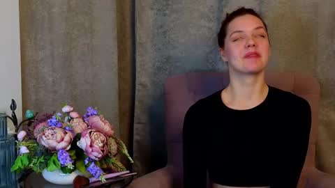Anny online show from 02.14.25