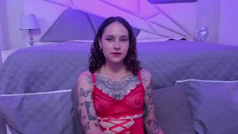 Snapshot of annythomsonn chatting on 12.07.24 AnnyT online show from 12.07.24