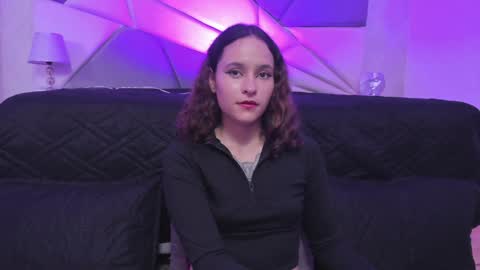Snapshot of annythomsonn chatting on 12.10.24 AnnyT online show from 12.10.24
