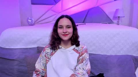 Snapshot of annythomsonn chatting on 12.20.24 AnnyT online show from 12.20.24