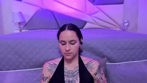 Snapshot of annythomsonn chatting on 01.15.25 AnnyT online show from 01.15.25