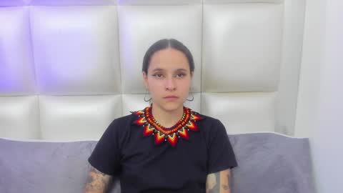 Snapshot of annythomsonn chatting on 01.19.25 AnnyT online show from 01.19.25