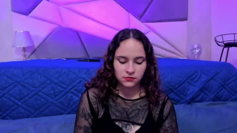 Snapshot of annythomsonn chatting on 01.22.25 AnnyT online show from 01.22.25