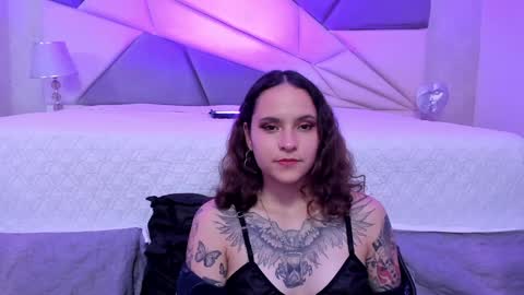 Snapshot of annythomsonn chatting on 01.24.25 AnnyT online show from 01.24.25