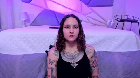 Snapshot of annythomsonn chatting on 01.26.25 AnnyT online show from 01.26.25