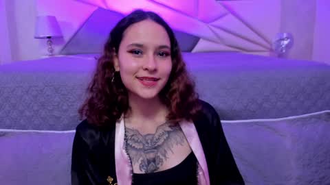 Snapshot of annythomsonn chatting on 02.05.25 AnnyT online show from 02.05.25