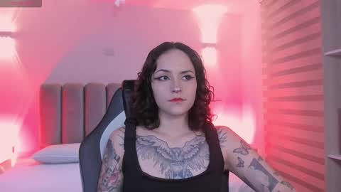 AnnyT online show from 12.16.25