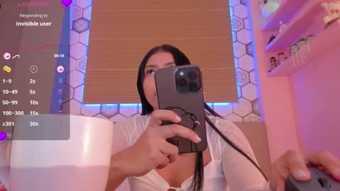 Snapshot of annytorres chatting on 09.19.25 Gaby online show from 09.19.25