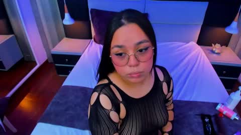 Snapshot of annytovar chatting on 10.02.25 annytovar online show from 10.02.25