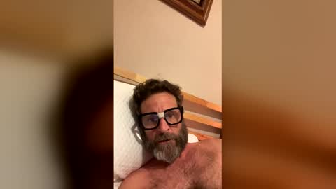 Snapshot of anonomouselee chatting on 03.16.26 anonomouselee online show from 03.16.26