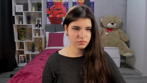 Anora online show from 09.28.25