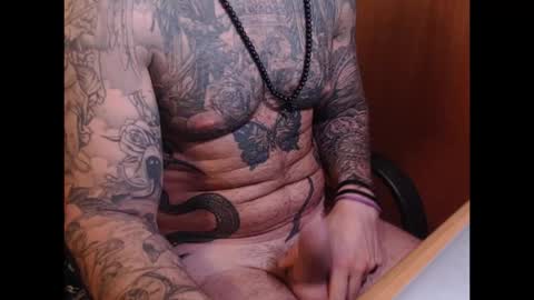 Snapshot of anotnio95 chatting on 10.30.25 maicol online show from 10.30.25