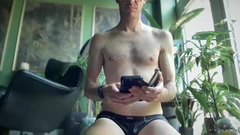 Snapshot of ansal1001 chatting on 09.30.25 ansal1001 online show from 09.30.25