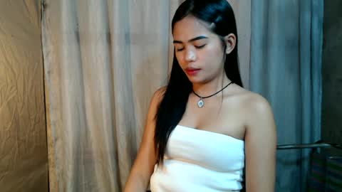 Im Dahlia online show from 06.28.26