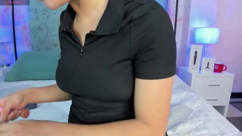 anthonelaDuque online show from 10.10.25