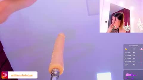 anthonelaDuque online show from 12.15.25