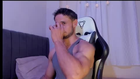 Snapshot of anthony_lewis_ chatting on 09.10.25 Adonys Creeb online show from 09.10.25