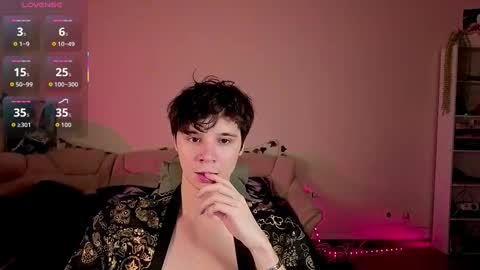 Snapshot of anthonycutie chatting on 02.25.26 Anthony online show from 02.25.26