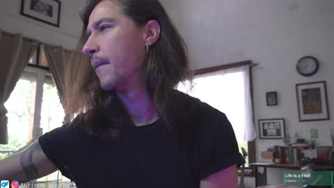 Snapshot of antinoo_gnothi chatting on 01.28.25 Antinoo Gnothi online show from 01.28.25