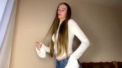 Snapshot of antionettepulgarin chatting on 03.02.26 Viktoria online show from 03.02.26