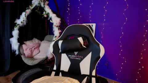 Antonella online show from 12.17.25