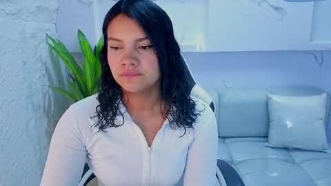 Antonela online show from 09.29.25