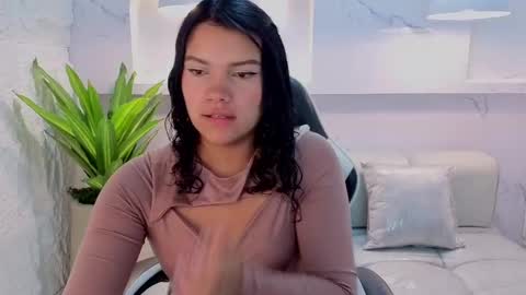 Antonela online show from 10.02.25