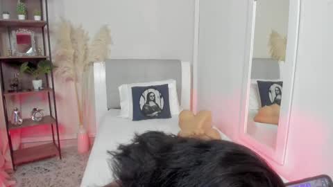 Antonela online show from 10.01.25