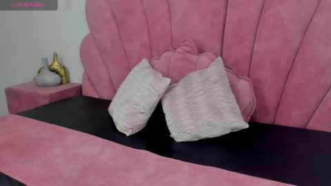 Snapshot of antonella_foxxxx chatting on 04.15.26 antonella_foxxxx online show from 04.15.26