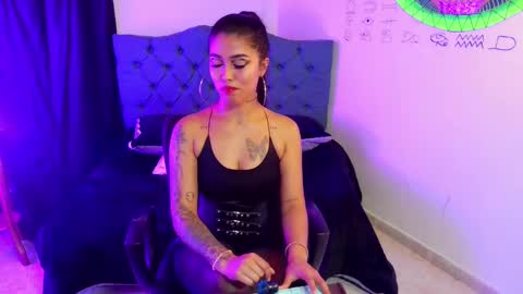 Antonella online show from 02.05.25