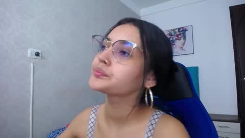 Antonella online show from 03.05.25