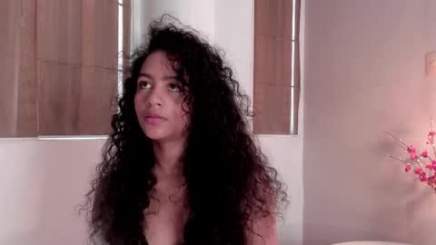 AntonellaHall  online show from 04.07.26