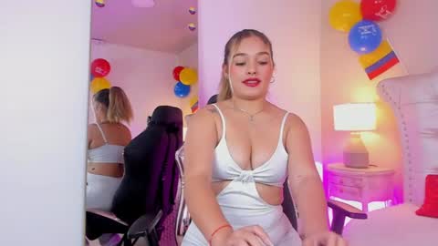 Snapshot of antonellamarchetti_ chatting on 06.22.26 Antonella online show from 06.22.26
