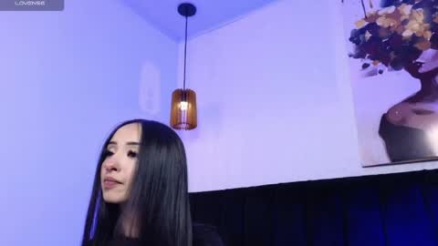antonellariva_ online show from 06.02.26