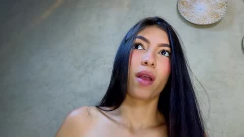 ANTONELLA online show from 01.17.25