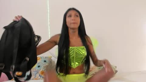 Snapshot of antonellasmith0 chatting on 10.11.25 ANTO  online show from 10.11.25