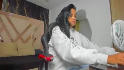 AntonellaTawer online show from 09.21.25