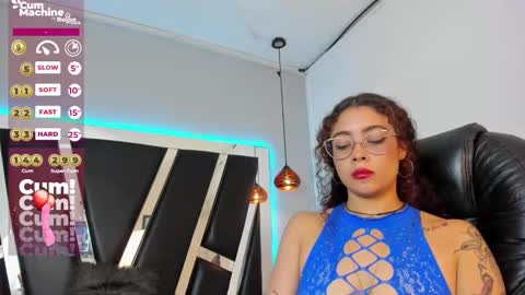 A N T O N E L L E  online show from 12.20.24