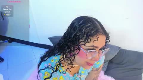 A N T O N E L L E  online show from 11.15.25