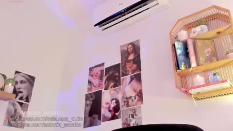 Snapshot of antonia_savatto_ chatting on 10.12.25 o ANTO online show from 10.12.25