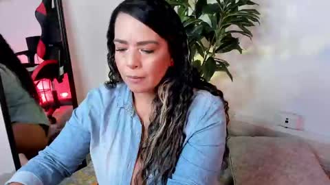 Snapshot of antoniacasarini chatting on 02.04.25 Antonia online show from 02.04.25