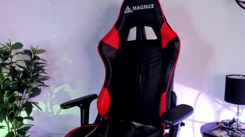 Snapshot of antoniacasarini chatting on 02.20.25 Antonia online show from 02.20.25