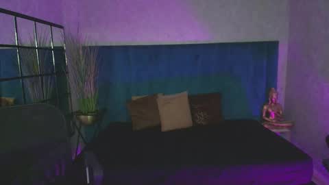 A N T O N I A online show from 05.06.26